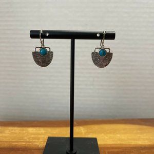 NWOT Fishhook Earrings blue and silver tone dainty‎ B